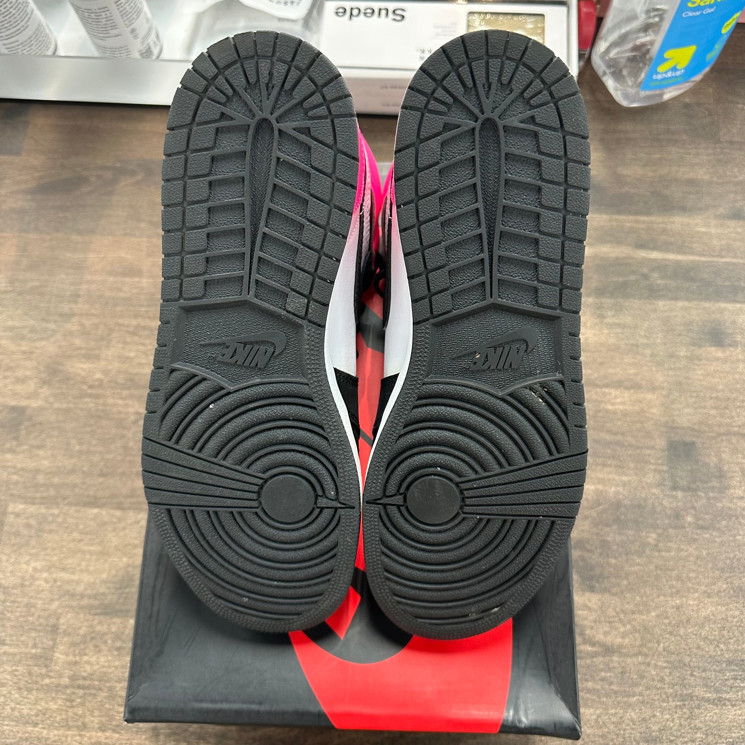 (GS) Valentine's Day Jordan 1 Mid (2017) (USED)