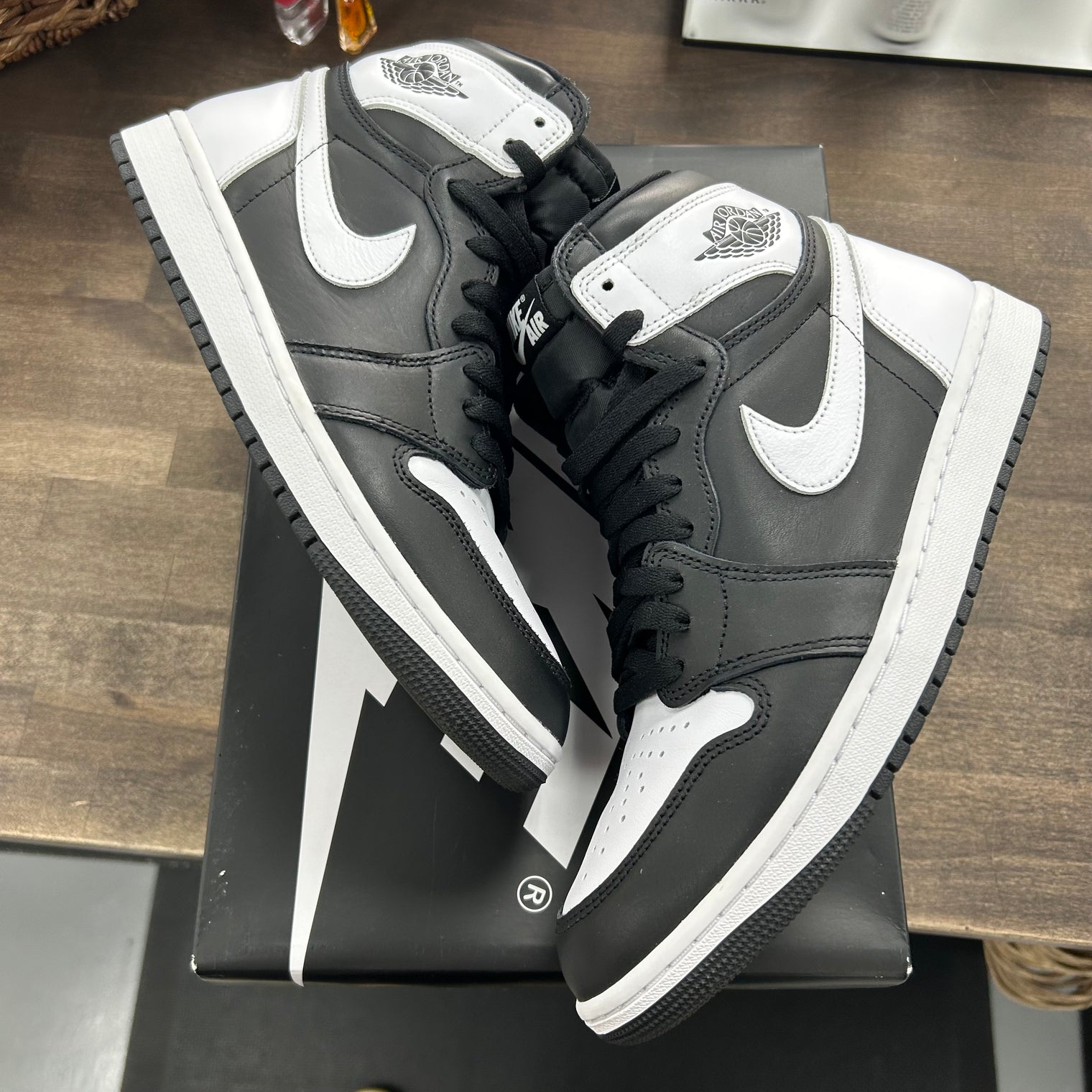 Black White Jordan 1 High OG (USED)