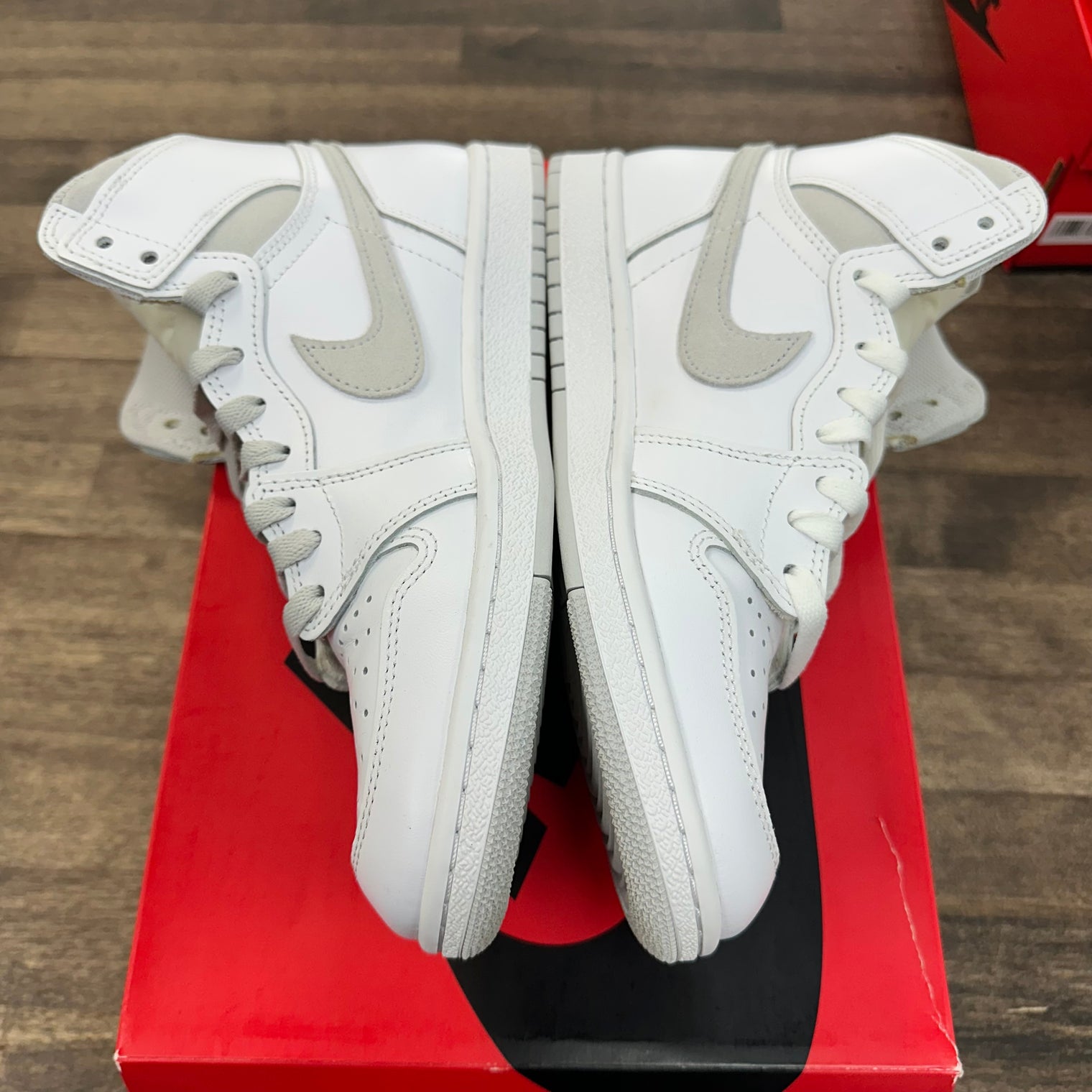 Neutral Grey Jordan 1 High 85 (USED)