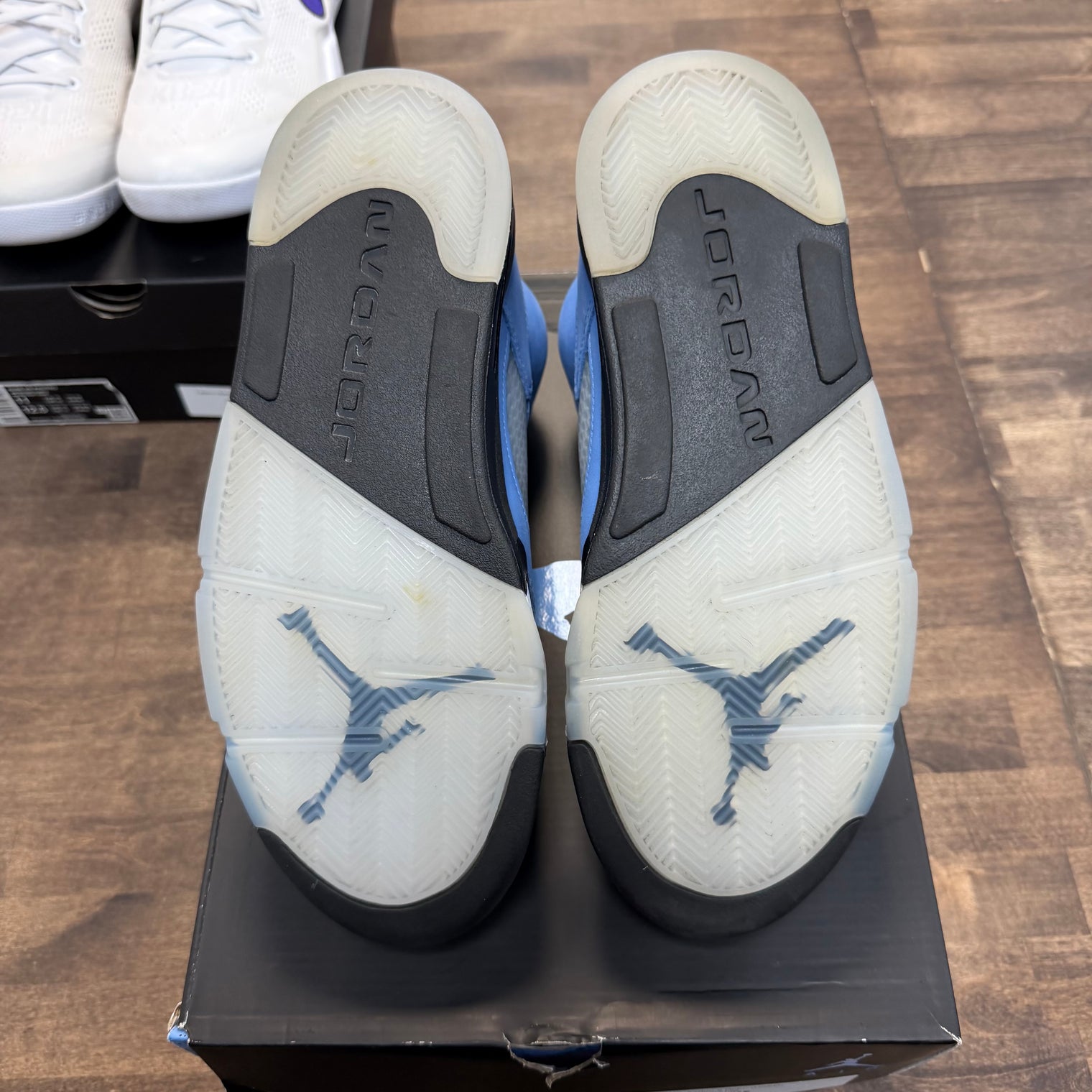 UNC Jordan 5 Retro (USED)