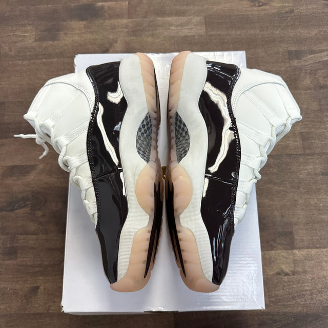 Neapolitan Jordan 11 Retro (W) (Used)
