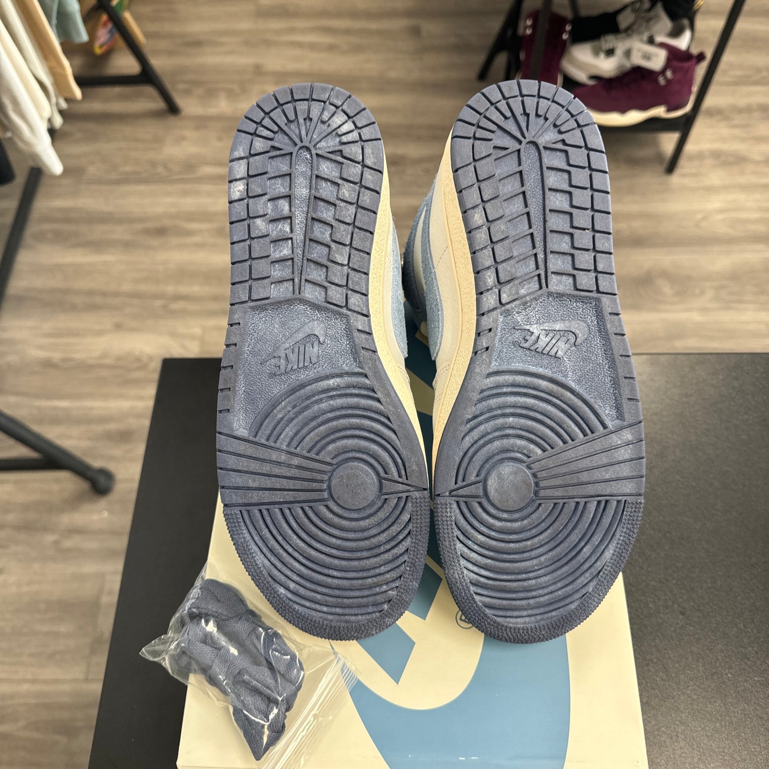 Diffused Blue Air Ship (USED)