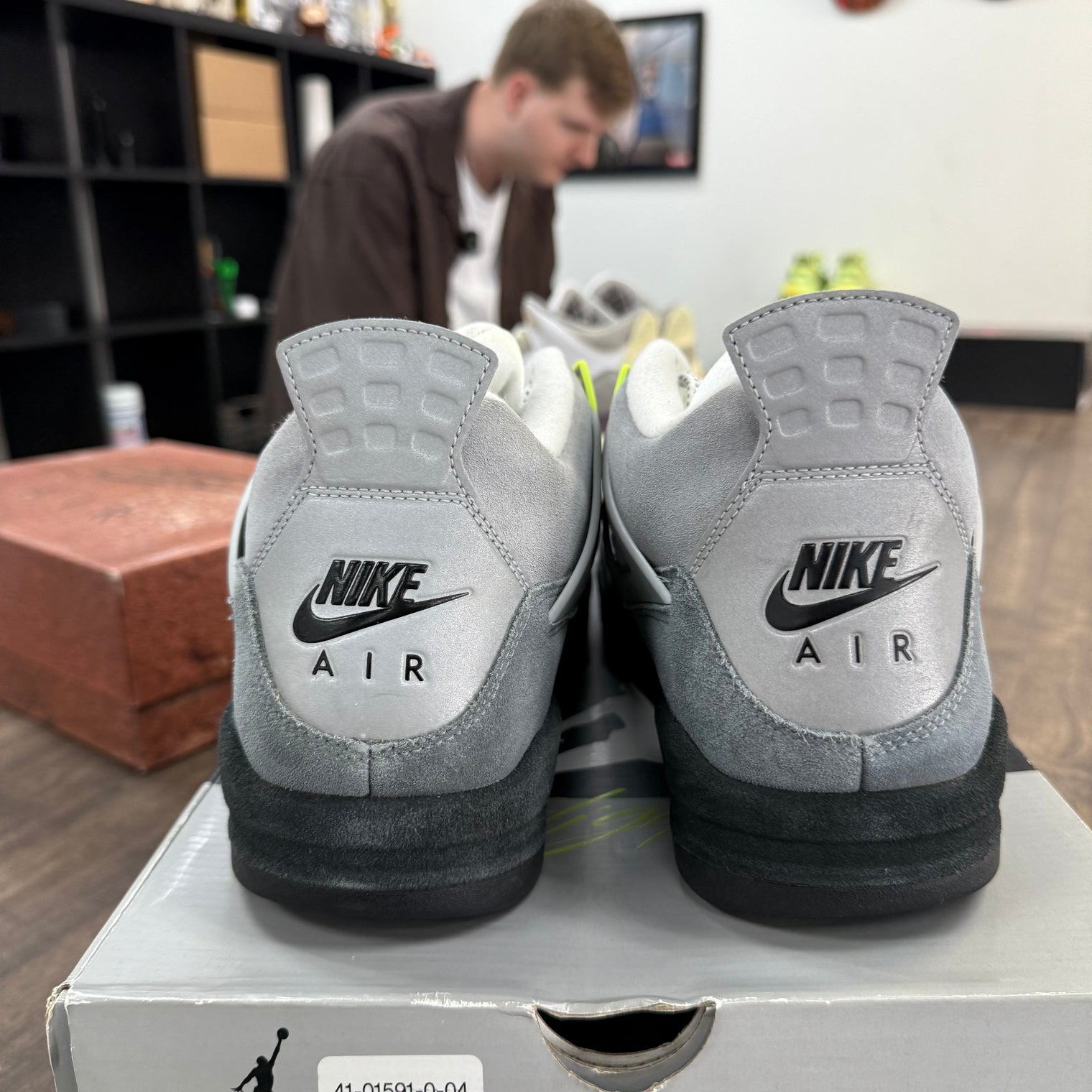 Neon 95 Jordan 4 Retro (USED)