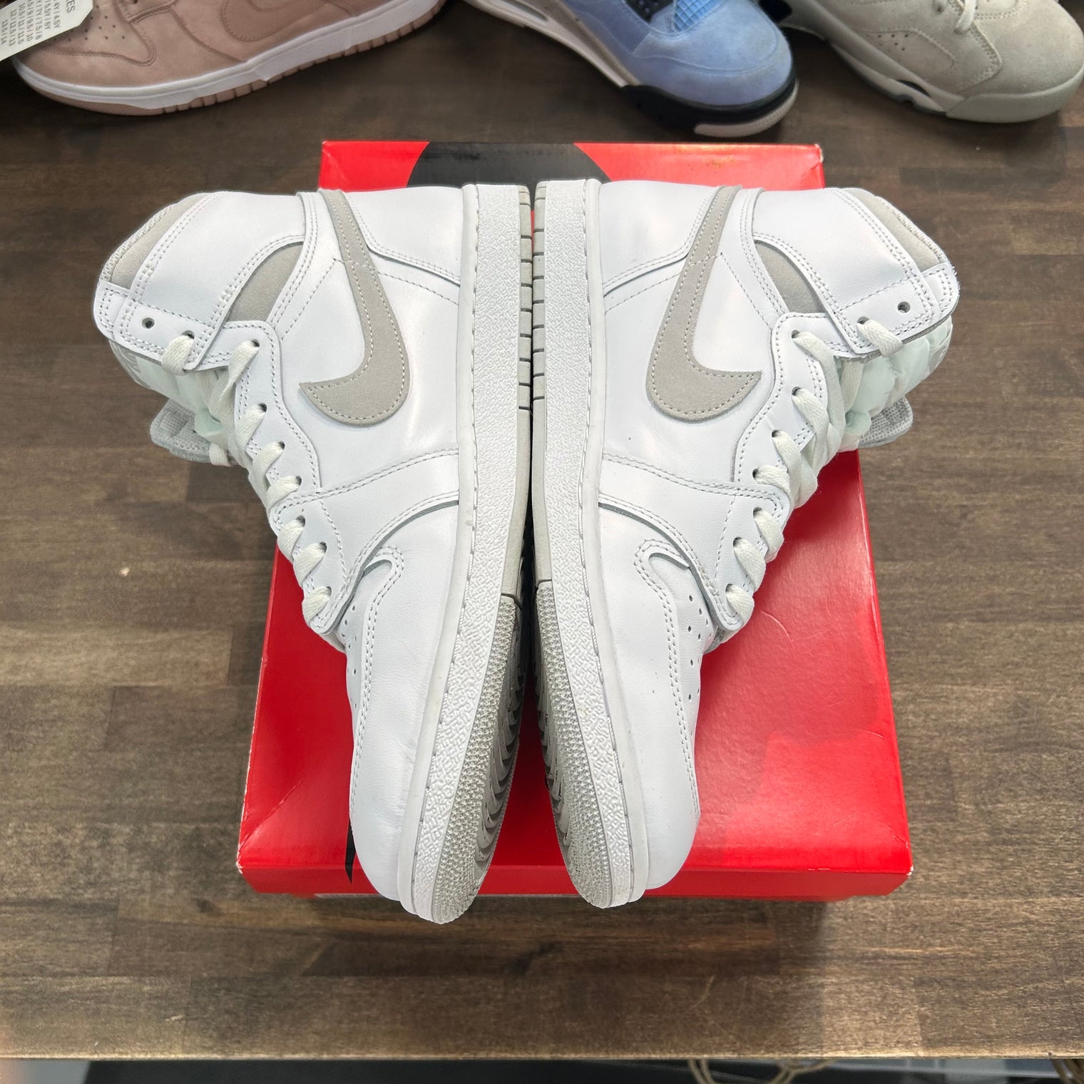 Neutral Grey Jordan 1 Retro High '85 (USED)