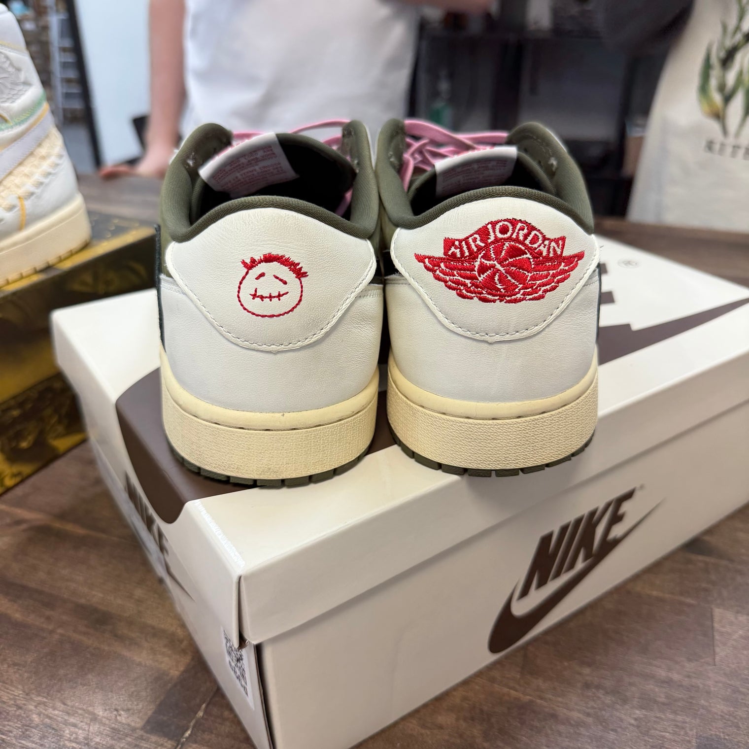 Travis Scott Medium Olive Jordan 1 Low OG SP (USED)