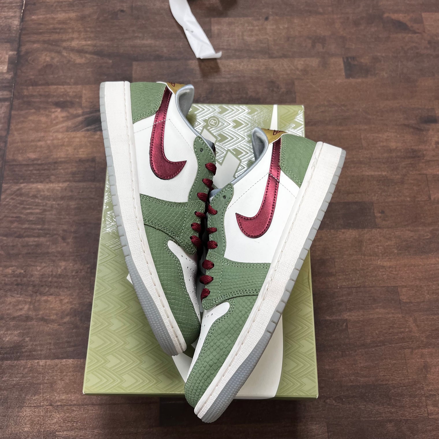 Year of the Dragon Jordan 1 Low OG (USED)