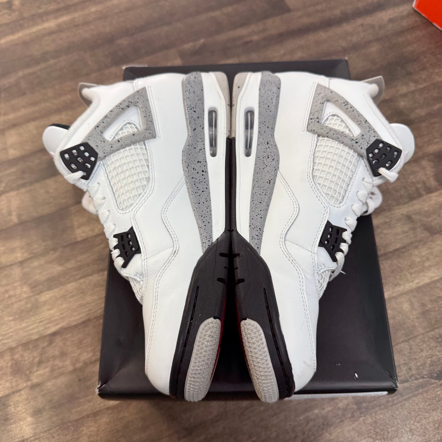 White Cement Jordan 4 2025 (USED)