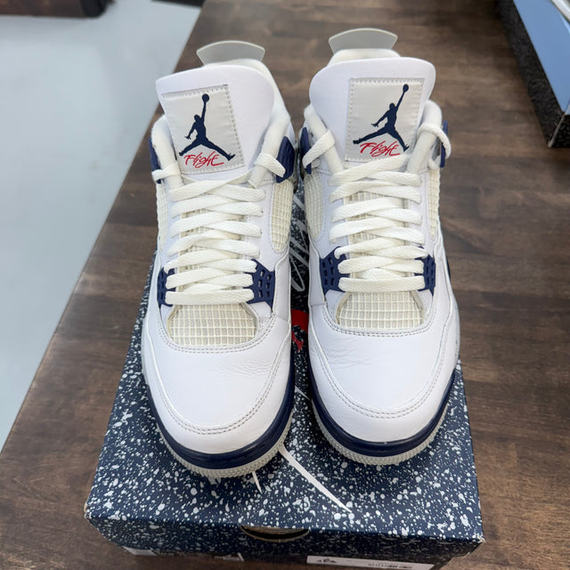 Midnight Navy Jordan 4 (USED)