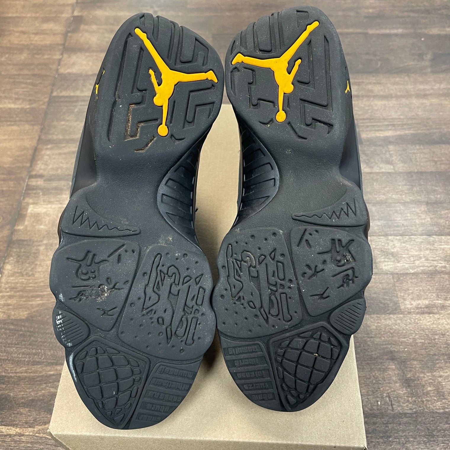Charcoal University Gold Jordan 9 (USED,No Box)