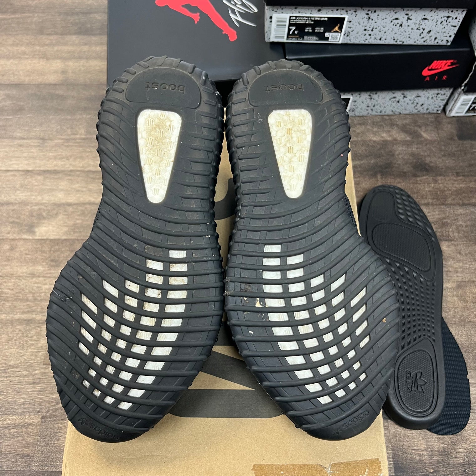 Black Adidas Yeezy 350 V2 (Non-Reflective) (USED)