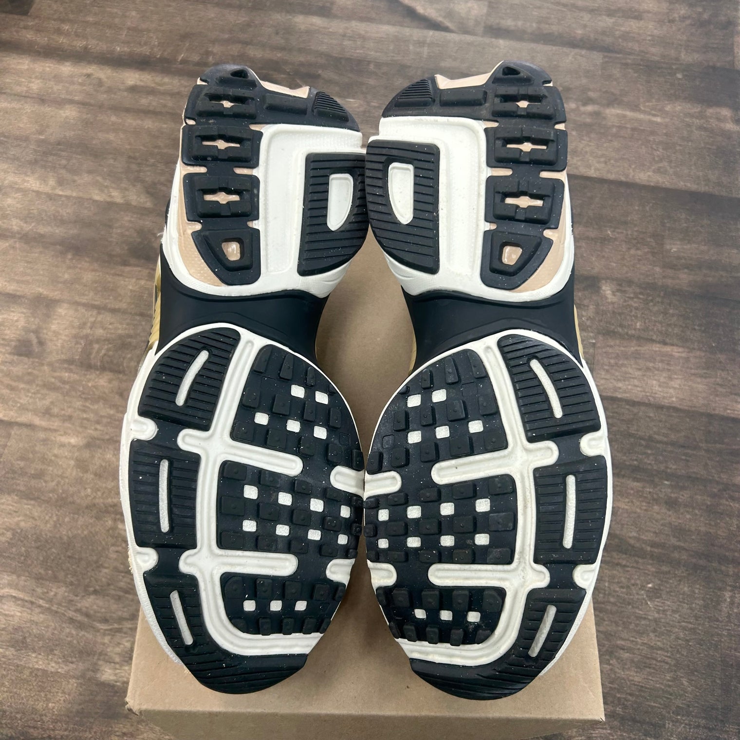 Sesame Nike V2K Run (W) (USED, No Box)