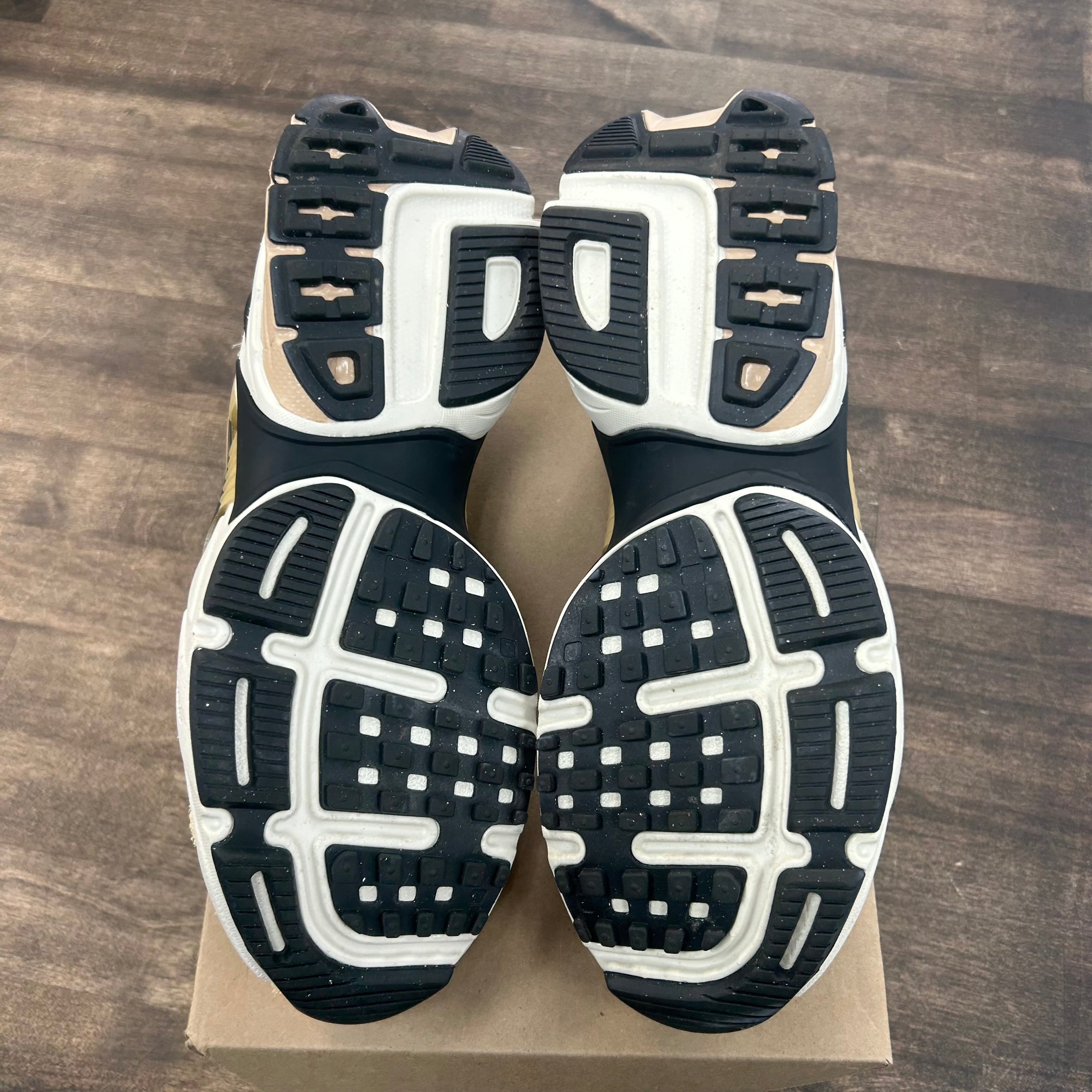 Nike Sesame Nike V2K Run (W) (USED, No Box) Size 8.5 (Pre-Owned) - Image 5