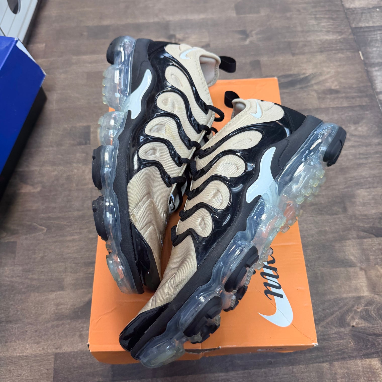 Beige Black Air VaporMax Plus (USED, Replacement Box)