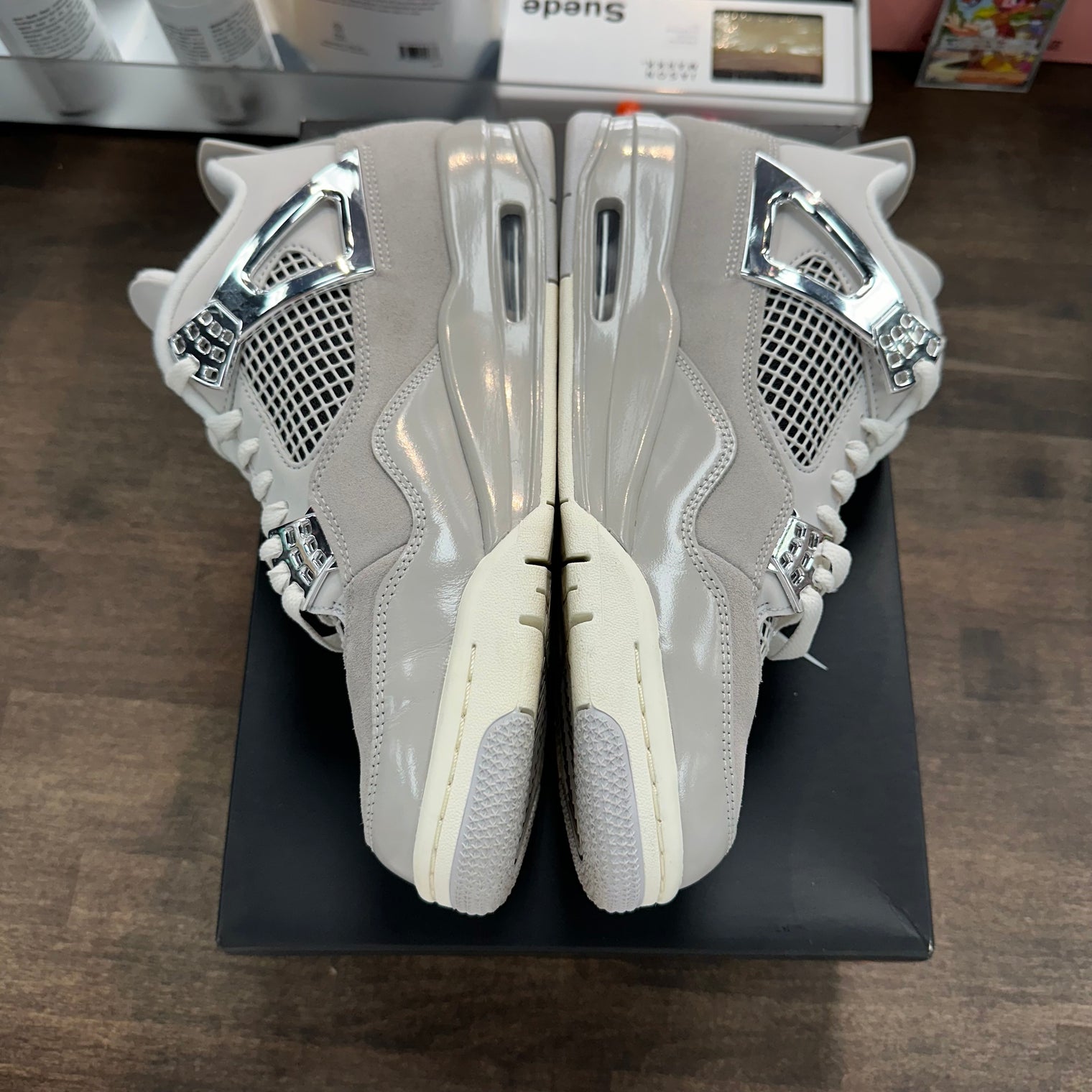 Frozen Moment Jordan 4 (W) (USED)