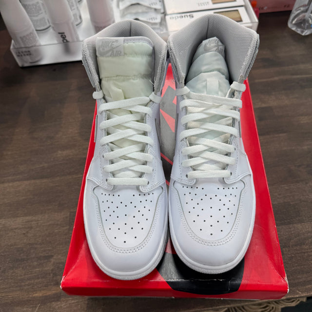 Neutral Grey Jordan 1 High '85 (USED)