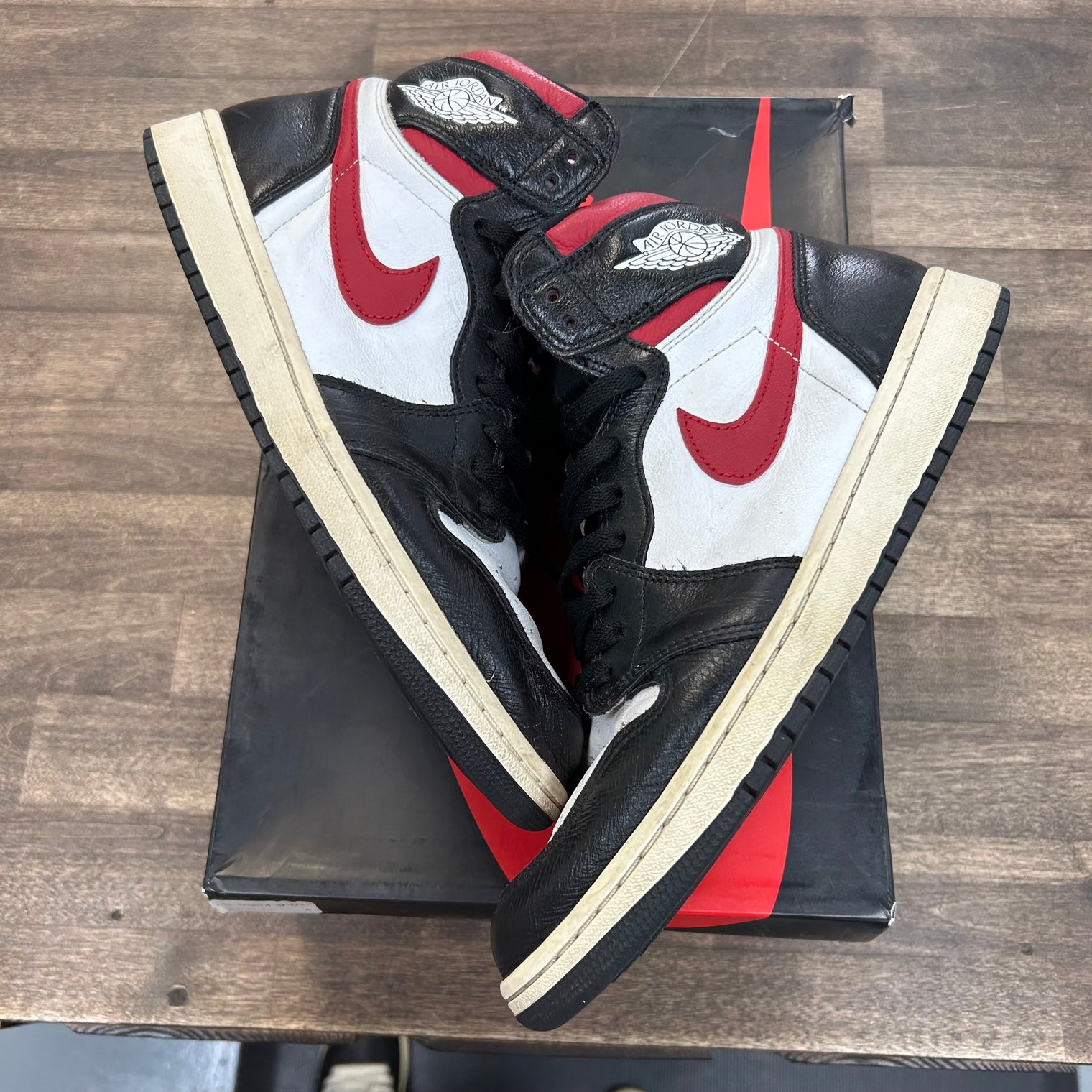 Gym Red Black Jordan 1 High Retro (USED)