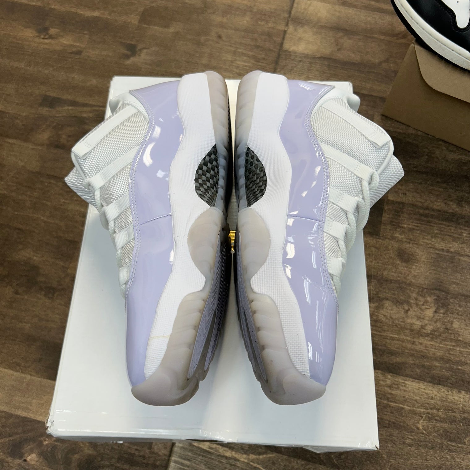 Pure Violet Jordan 11 Low (W) (USED)