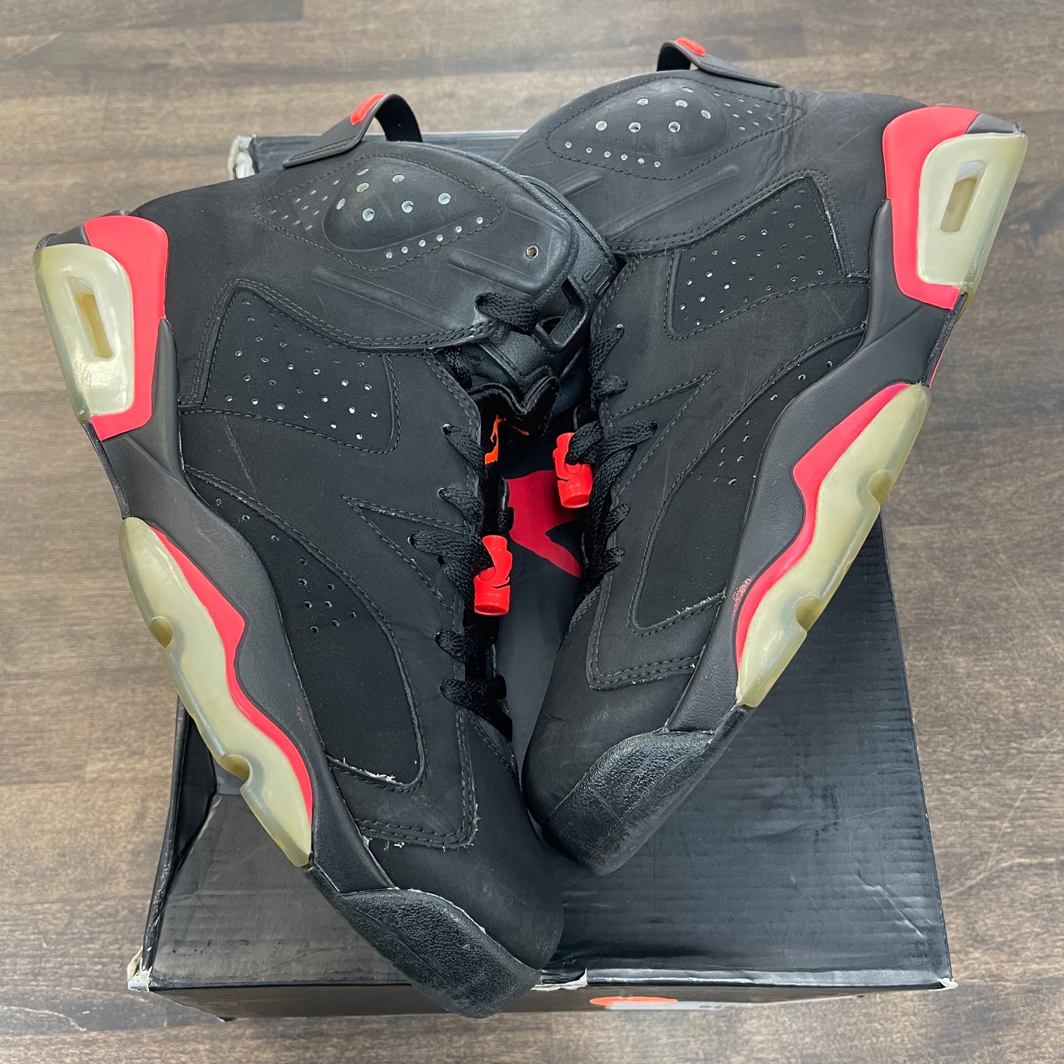 Infrared Jordan 6 2014 (USED)