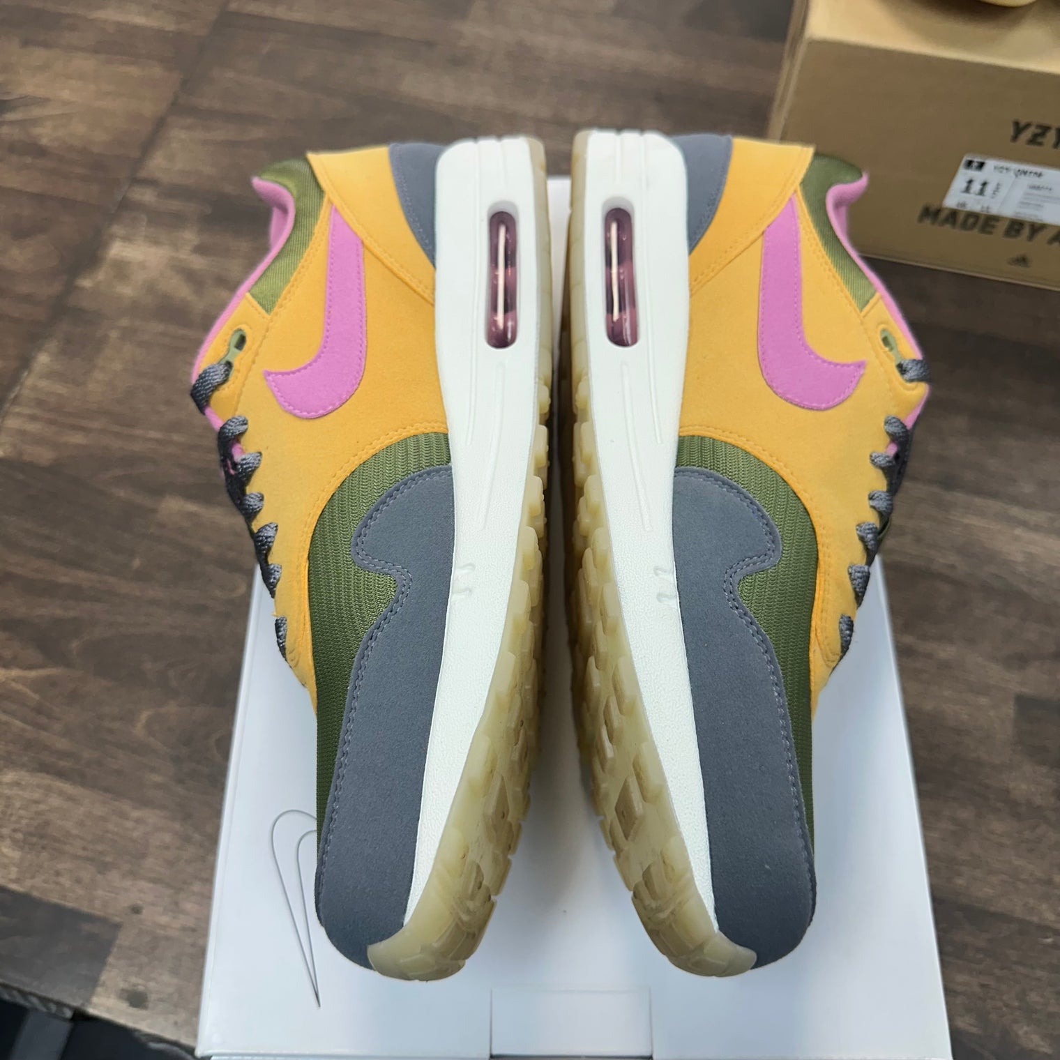 Nike ID Air Max Green Air Max 1 (USED)