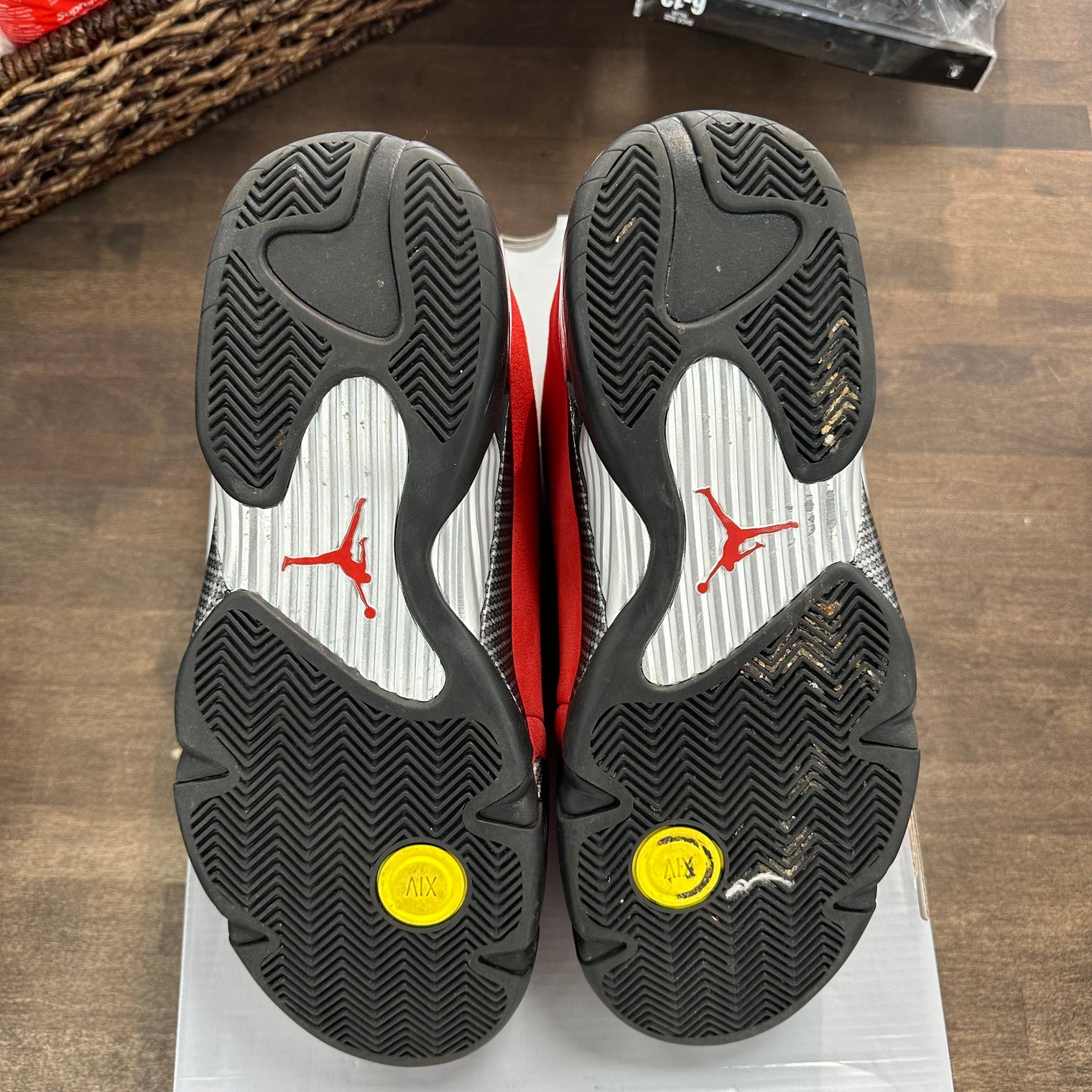 🏎️Jordan 14 Retro (2025) (Lightly Pre-owned)