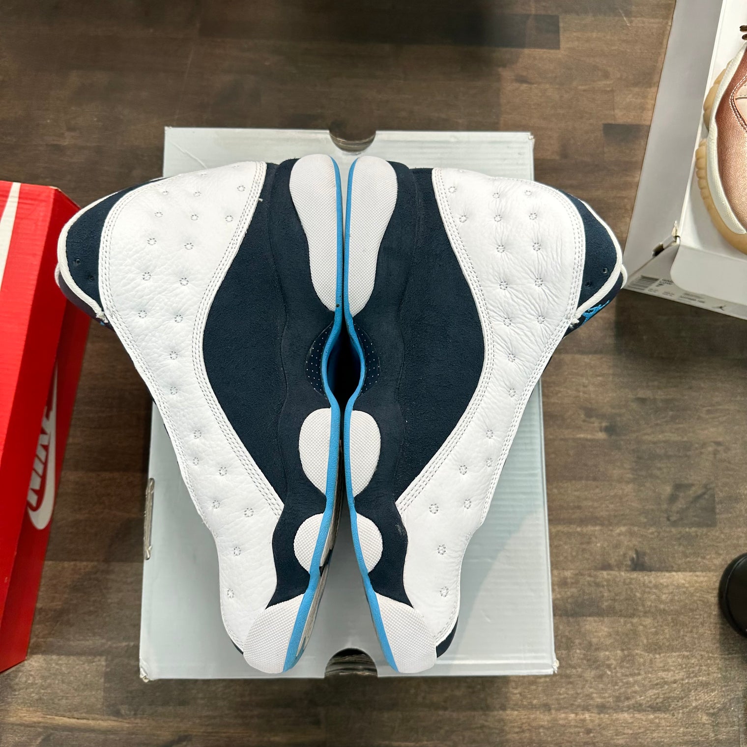 Obsidian Powder Blue White Jordan 13 Retro (USED)