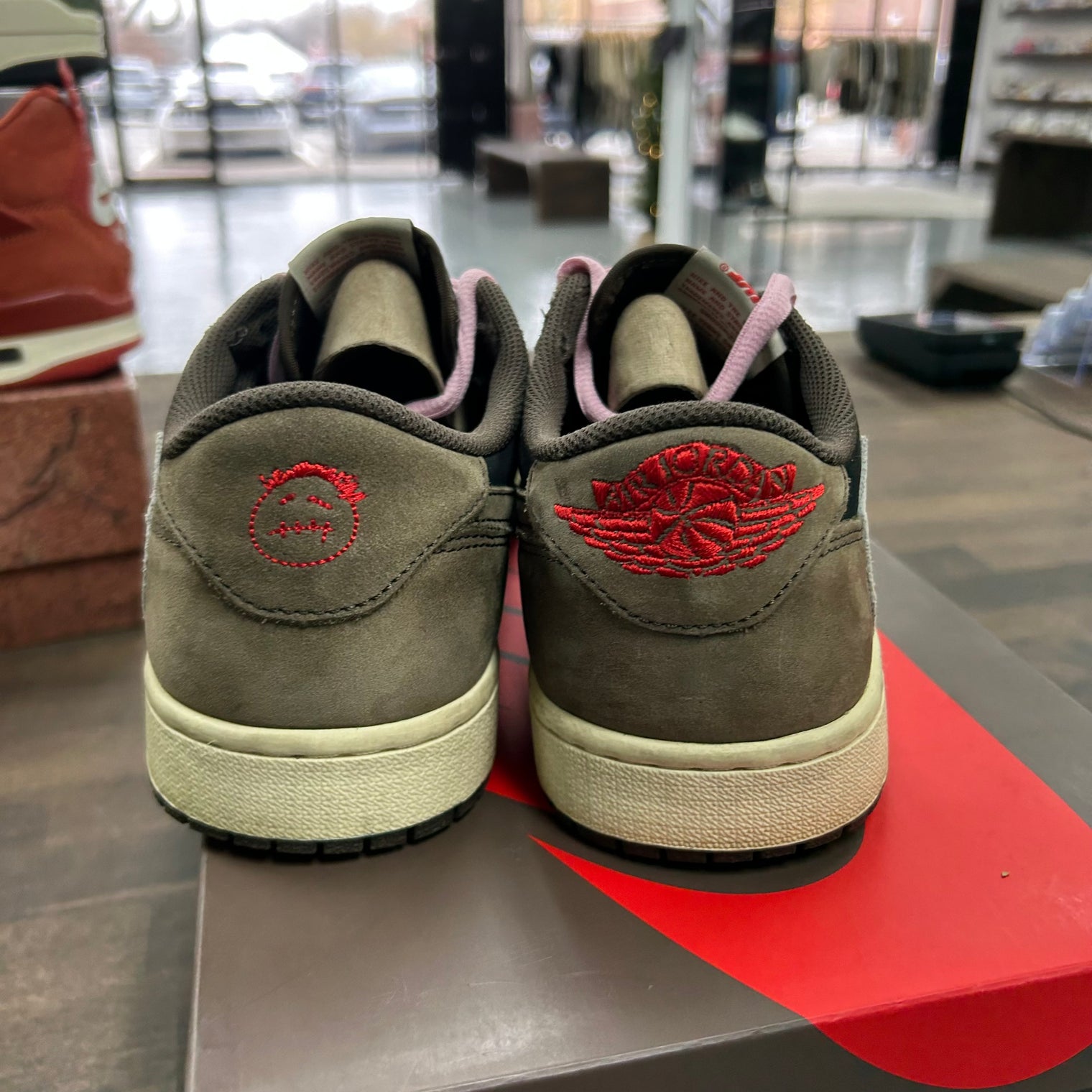 Travis Scott Dark Mocha Jordan 1 Low OG SP (USED)