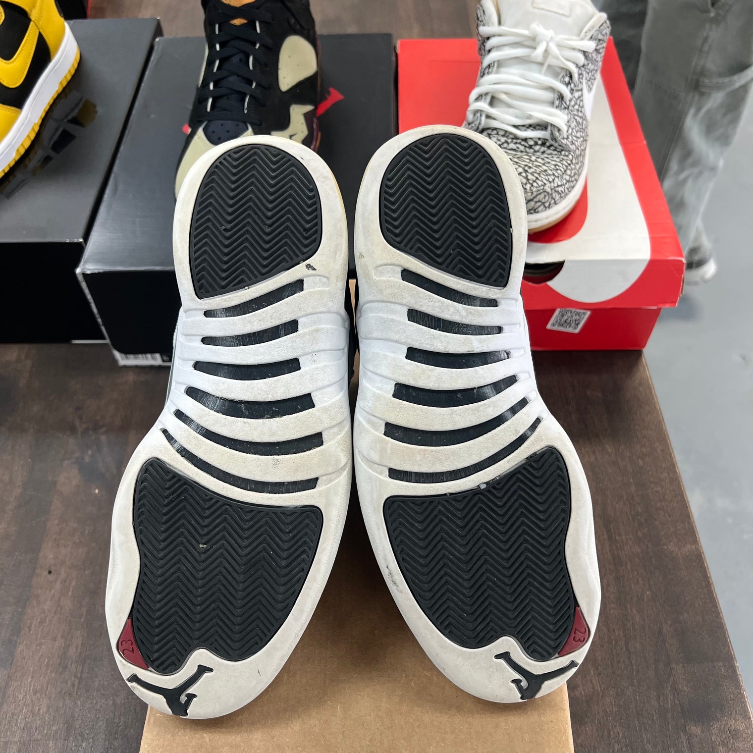 Playoff Jordan 12 (USED, No Box)
