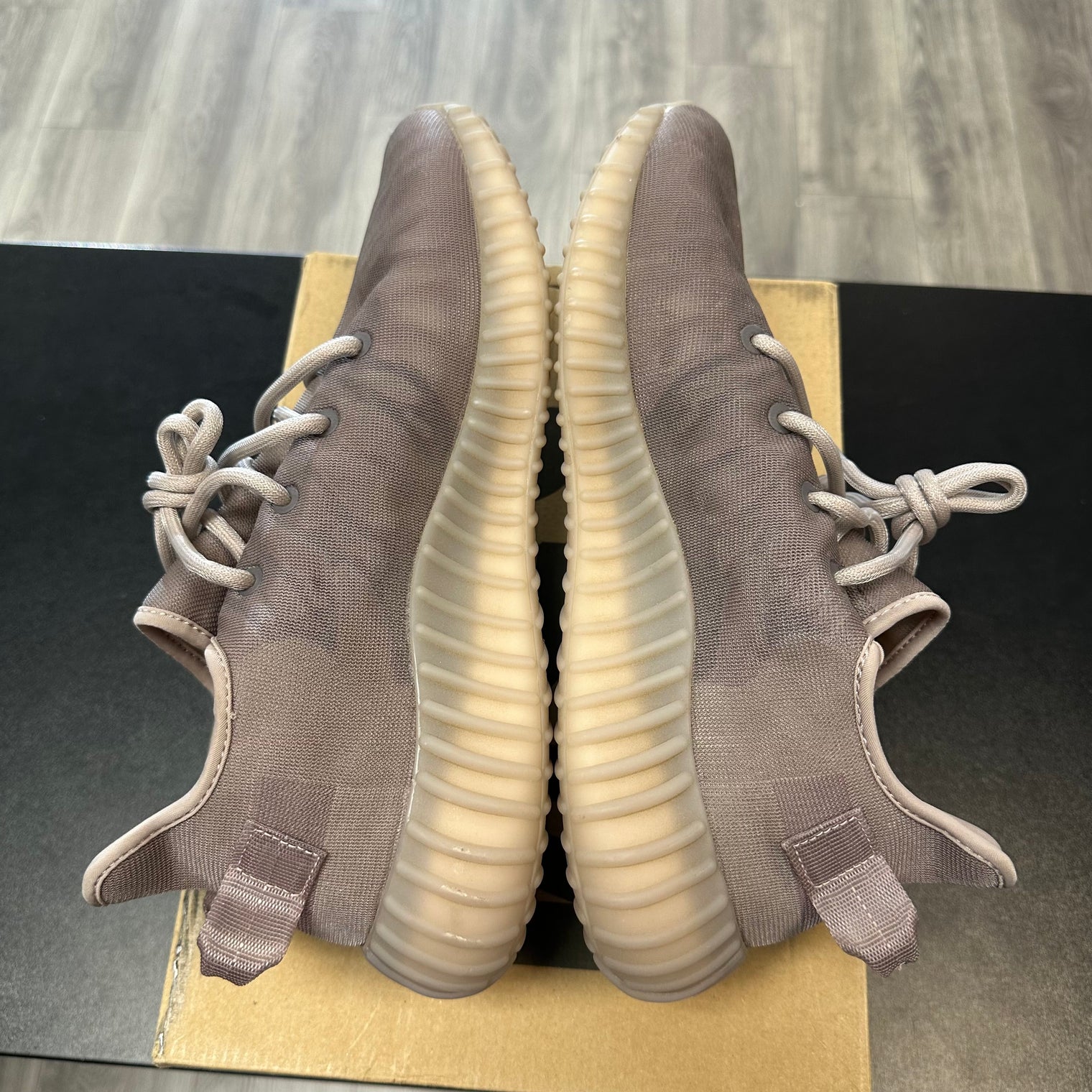 Mono Mist Yeezy Boost 350 V2 (USED)