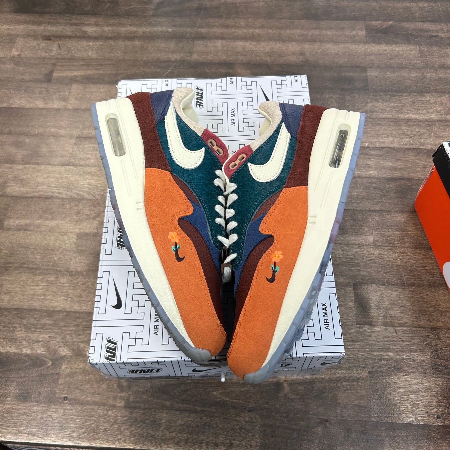 Kasina Won-Ang Orange Nike Air Max 1 (USED)