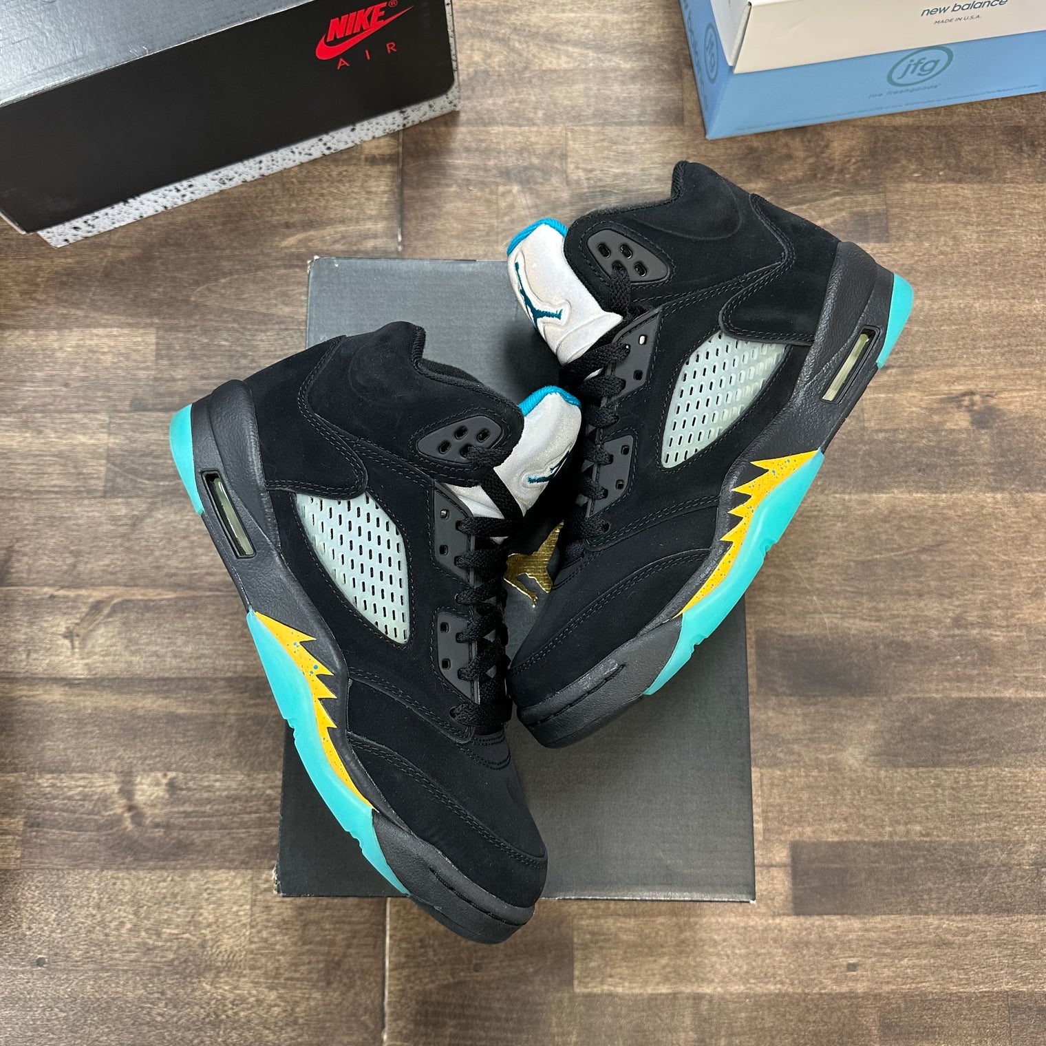 Aqua Jordan 5 Retro (GS) (Lightly Worn)