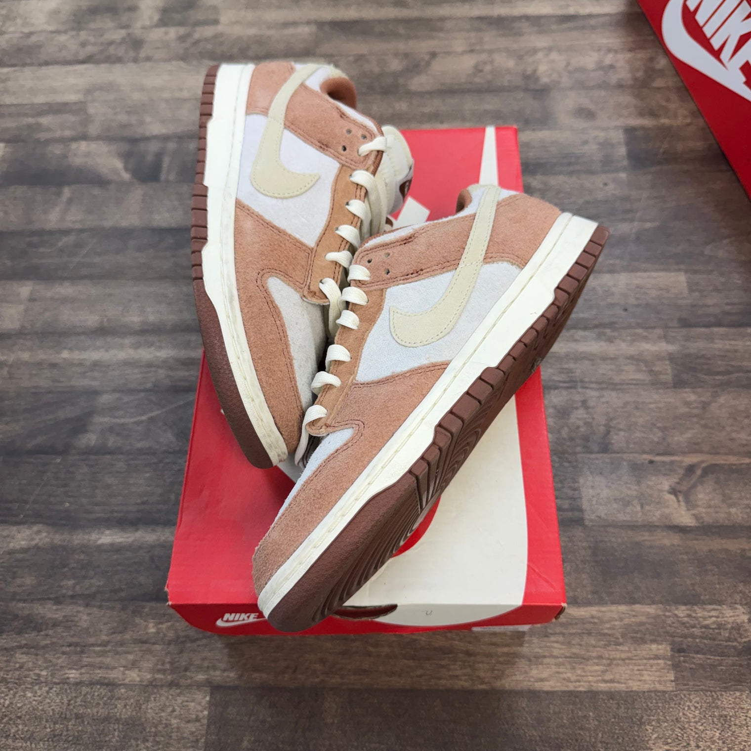 Medium Curry Nike Dunk Low (USED)