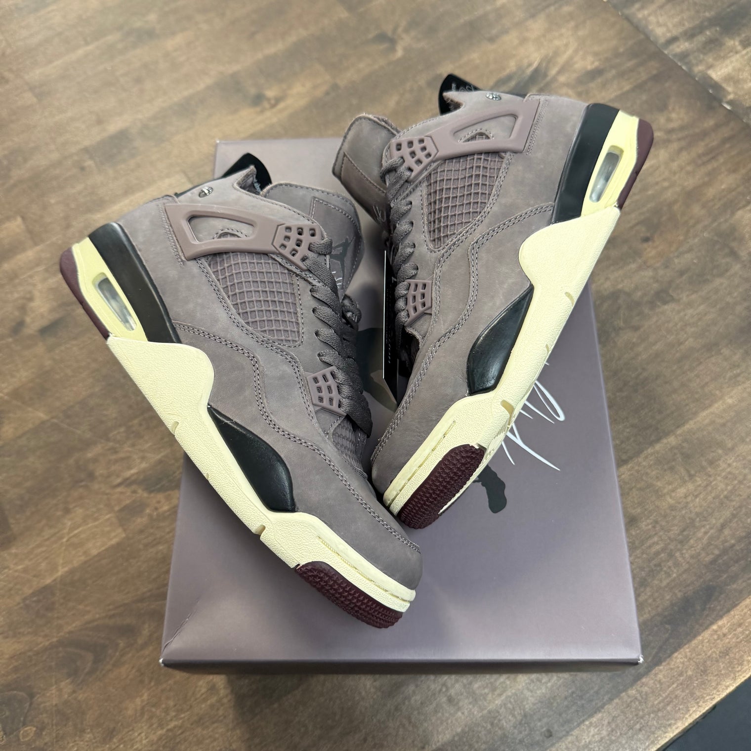 Violet Ore A Ma Maniere Jordan 4 (USED)