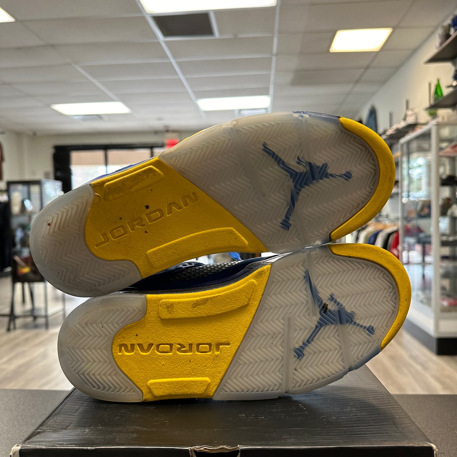 Jordan 5 Laney (Used)