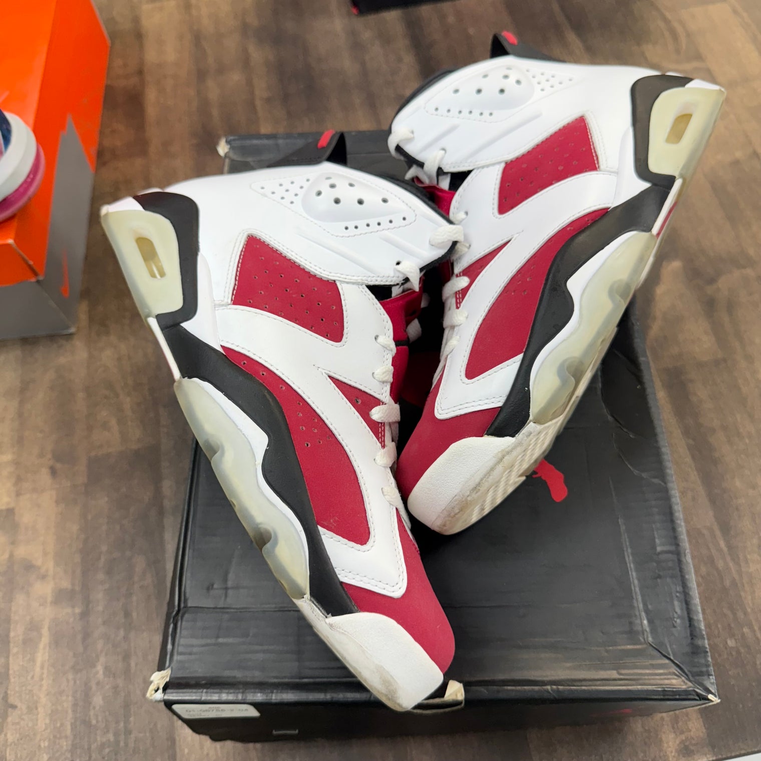 Carmine Jordan 6 Retro (2014) (USED)