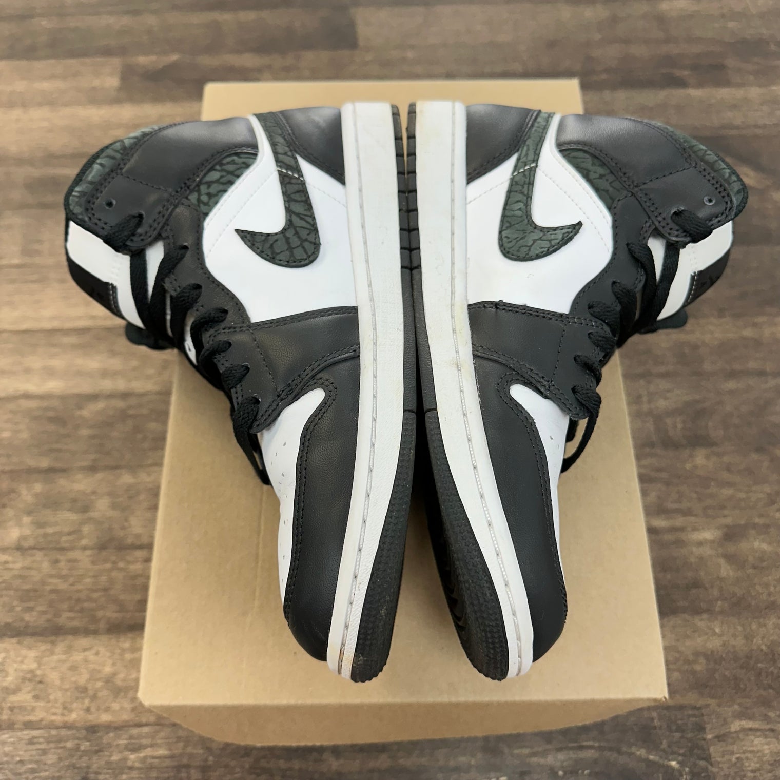Panda Elephant Jordan 1 Mid (USED, No Box)