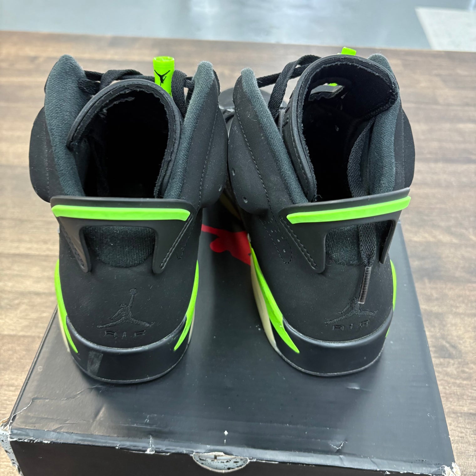 Electric Green Jordan 6 Retro (USED)