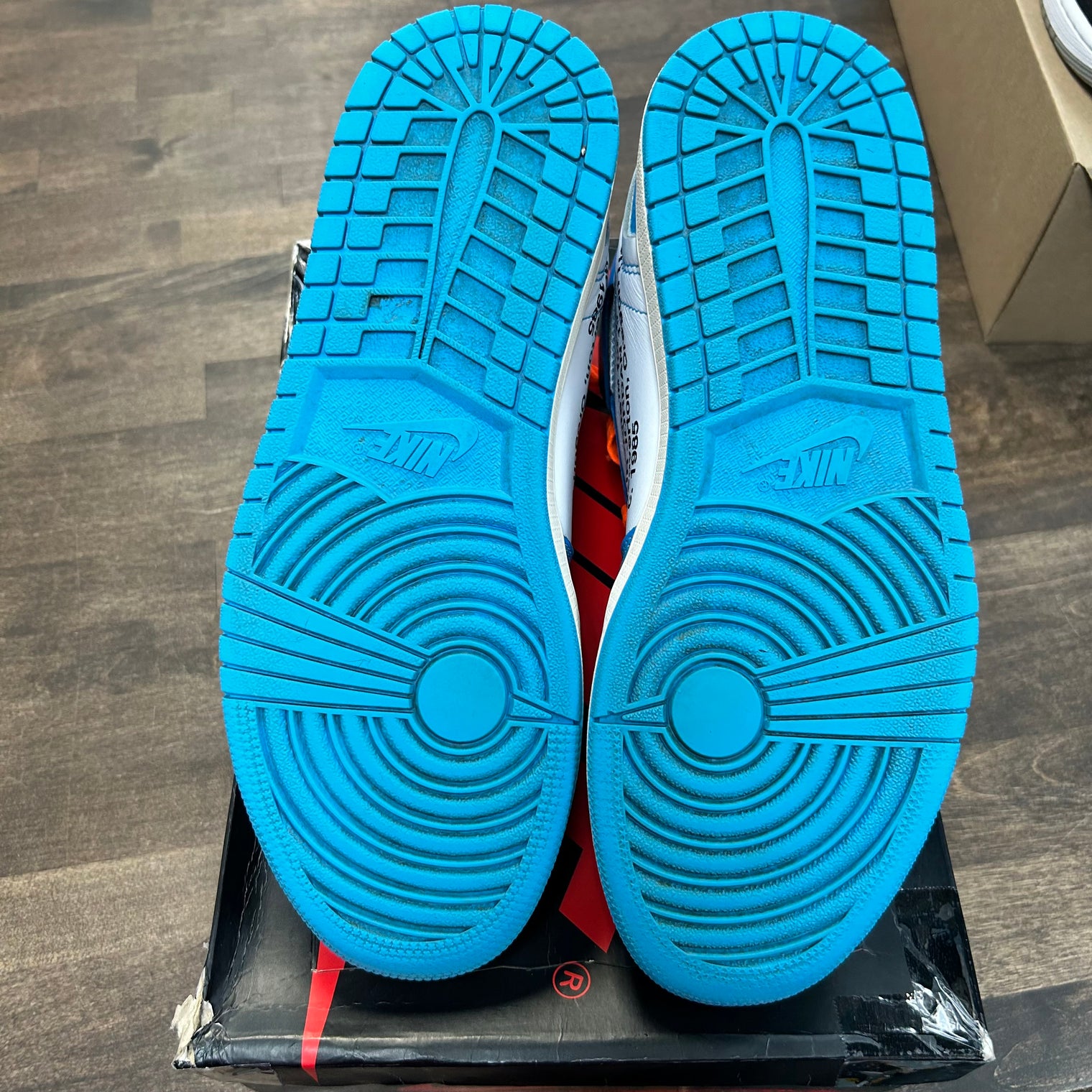 Off-White UNC Jordan 1 High (USED)