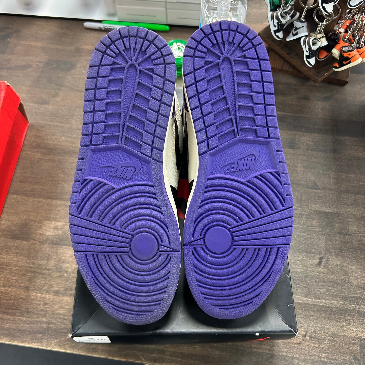 Court Purple Jordan 1 High (USED, Replacement Box)