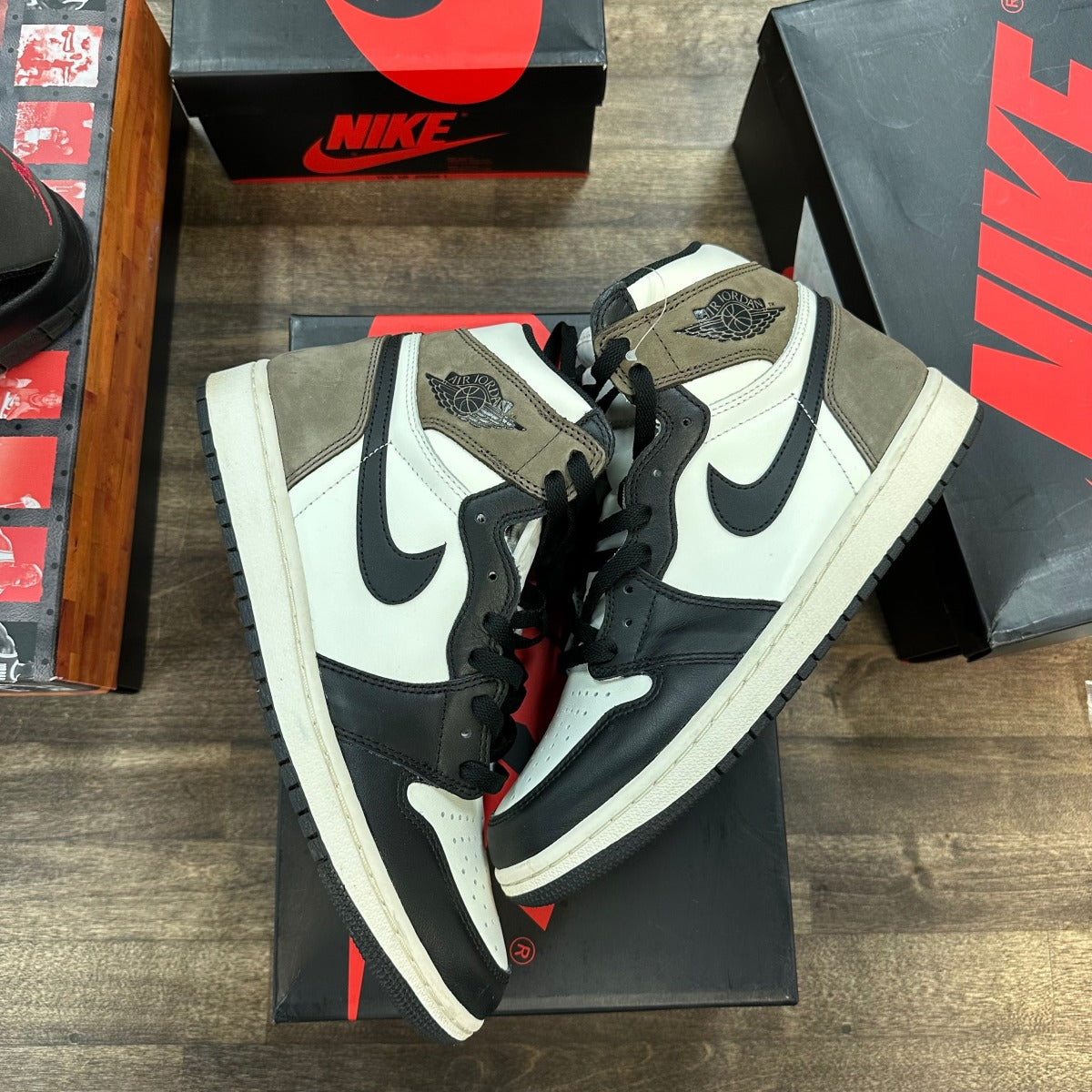 Jordan 1 Retro High Dark Mocha - Image 1
