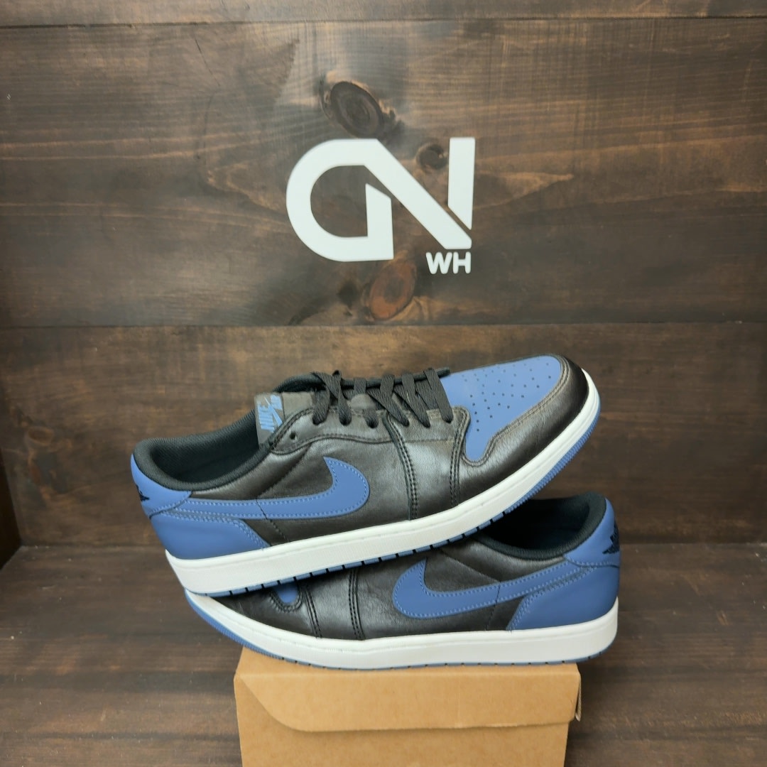 Jordan 1 Retro Low OG Mystic Navy Size 12 (Pre-Owned) - Image 1