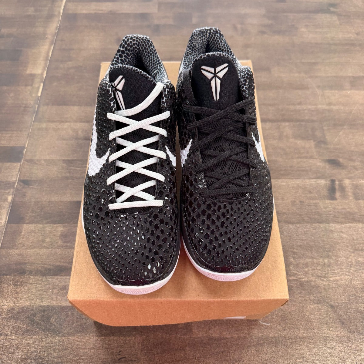 Nike Kobe 6 Protro Mambacita Sweet 16 Size 9 (Pre-Owned) - Image 2