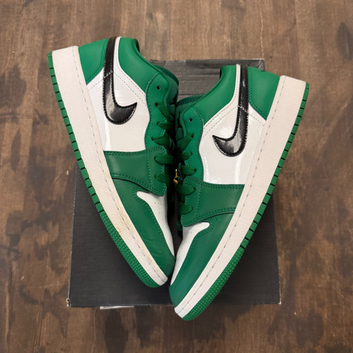 Jordan 1 Low Pine Green (GS) - Image 1