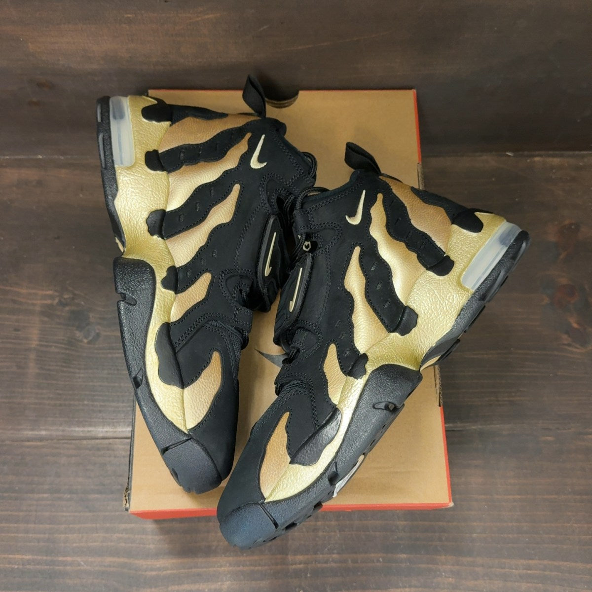 Nike Air DT Max '96 Black Vegas Gold - Image 2