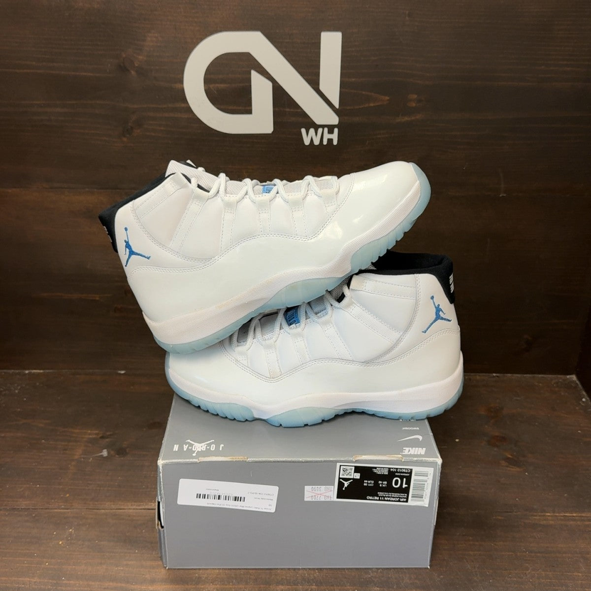 Jordan 11 Retro Legend Blue (2024) - Image 1