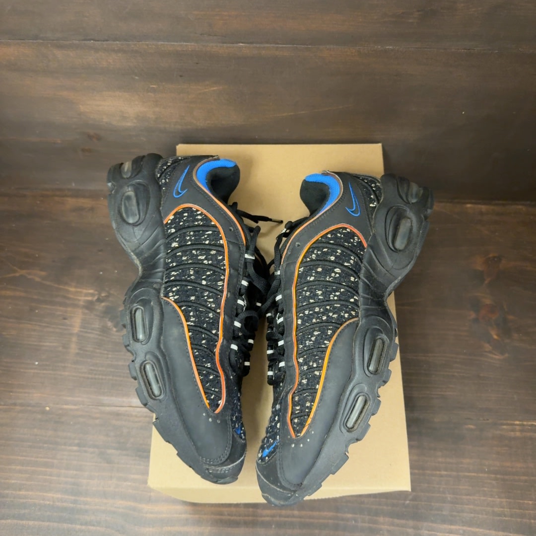 Nike Air Max Tailwind 4 Supreme Black Size 11 (Pre-Owned) - Image 2