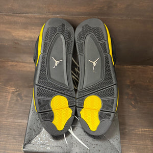 Jordan 4 Retro Thunder (2023) - Image 5