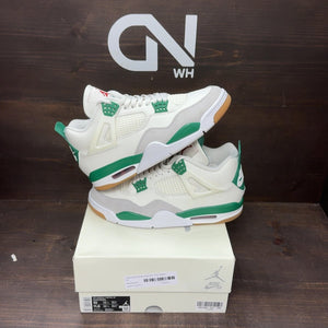 Jordan 4 Retro SB Pine Green Size 10 (Pre-Owned) - front