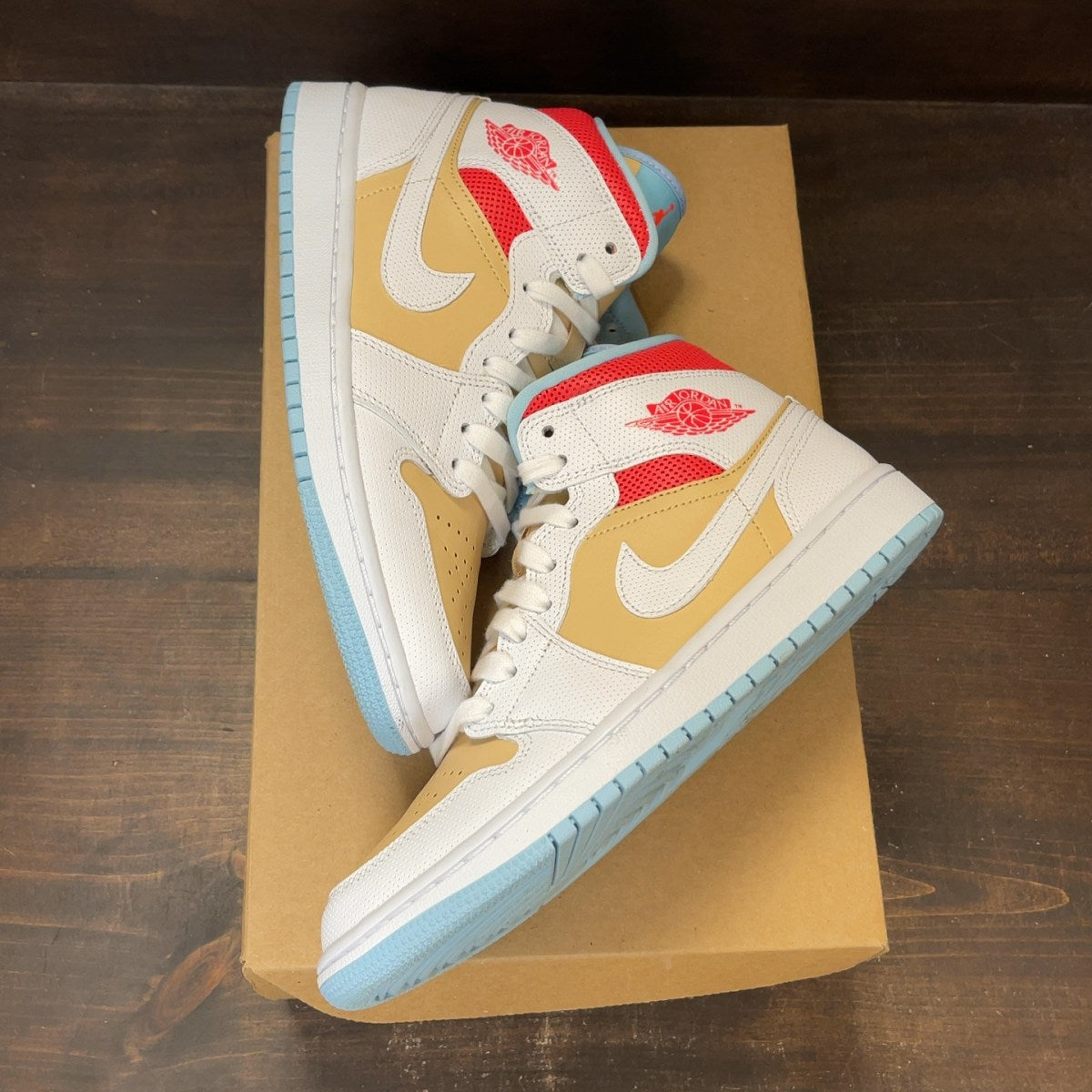 Jordan 1 Mid SE Sesame (Women's) Size 8.5W (Pre-Owned) - Image 2