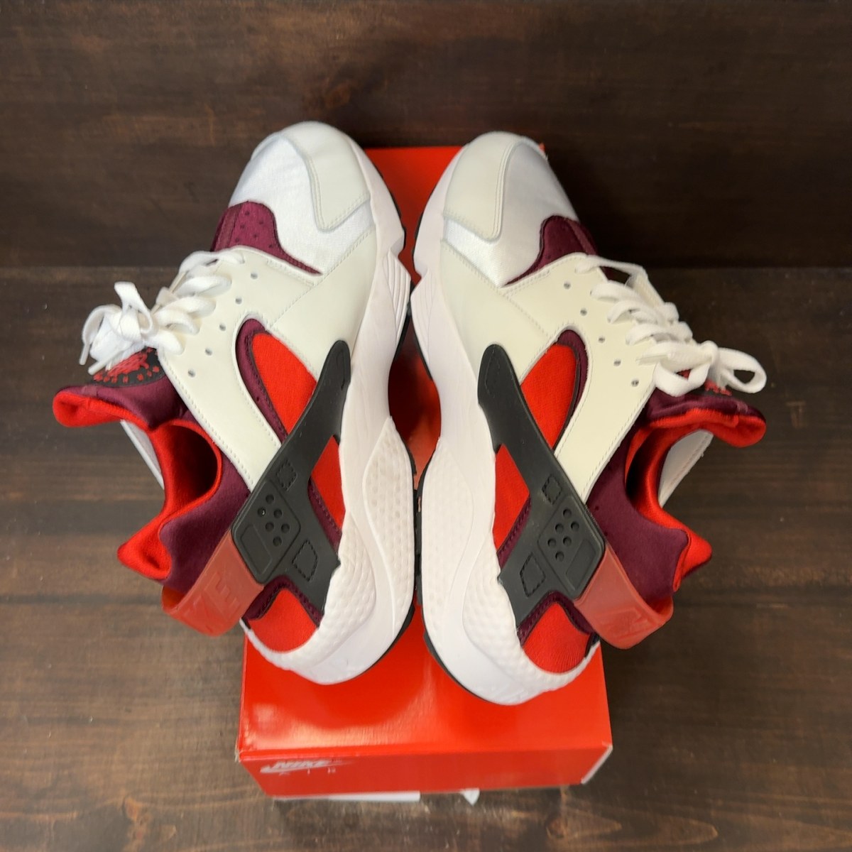 Nike Air Huarache White Red Oxide Size 13 (Pre-Owned) - Image 7
