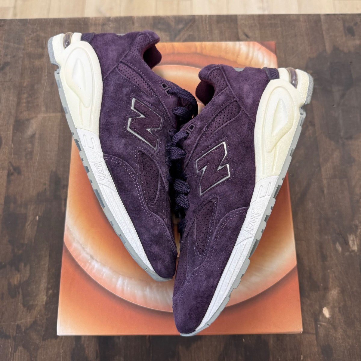 New Balance 990v2 Concepts Tyrian Size 9.5 (Pre-Owned) - Image 1